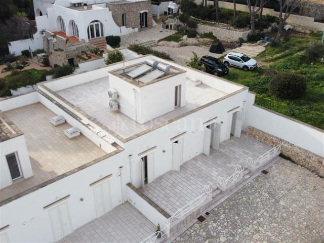 Villa Bifamiliare di 240 mq a Leuca Castrignano del Capo