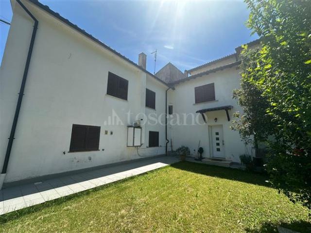 Villa Bifamiliare di 250 mq a Greccio