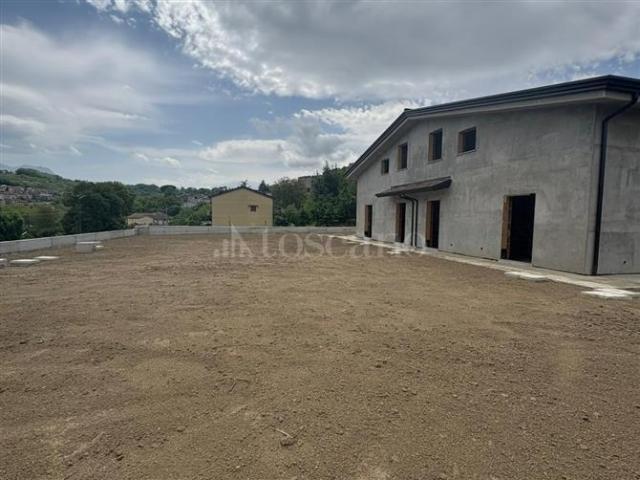 Villa Bifamiliare di 280 mq a Prata di Principato Ultra