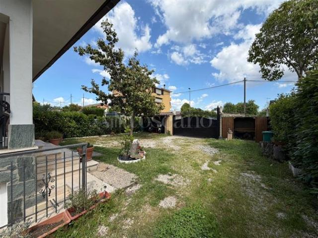 Villa Bifamiliare di 310 mq a Casalotti, Casal Selce, Maglianella Roma