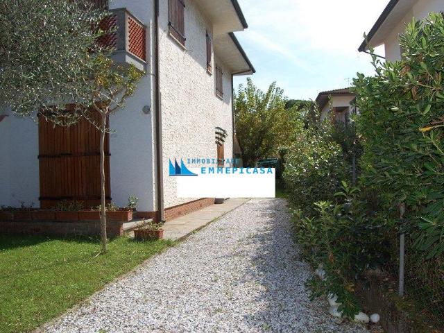 Villa Bifamiliare in vendita, Montignoso cinquale
