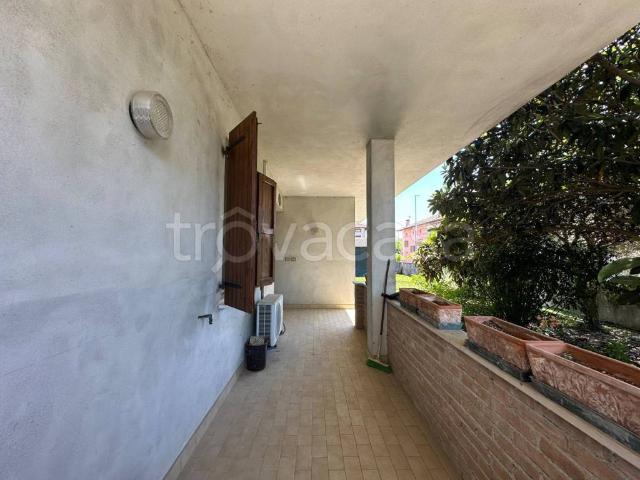 Villa bifamiliare in vendita a Codroipo via Casali Vecchi, 20, Biauzzo