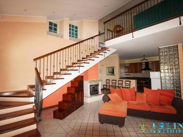 Villa bifamiliare in vendita a Collina, Nocciano