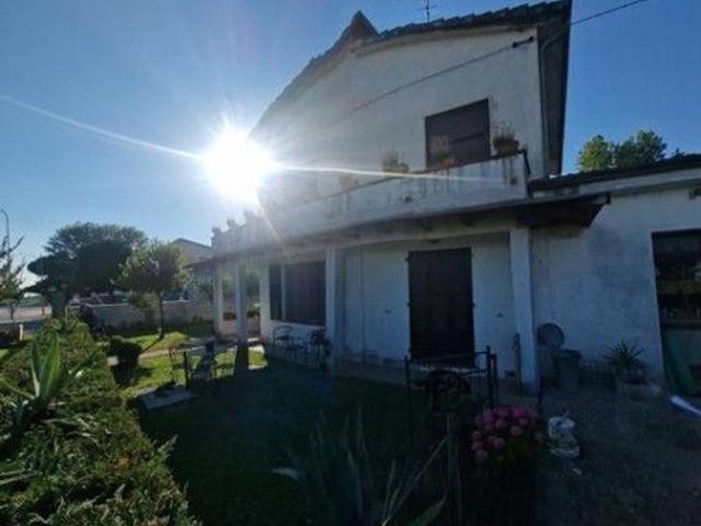 Villa bifamiliare in vendita a Comacchio