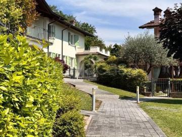 Villa bifamiliare in vendita a Concesio via Giacomo Motta