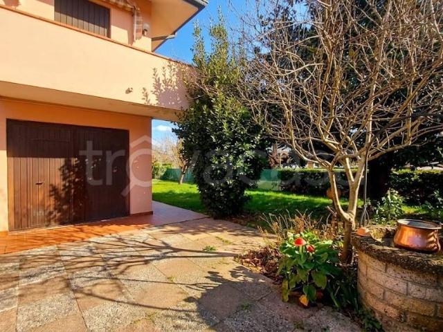 Villa bifamiliare in vendita a Cadoneghe via Antonio Vivaldi, Meianiga