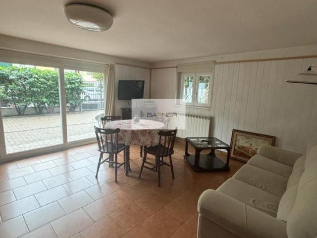 Villa bifamiliare in vendita a Camaiore