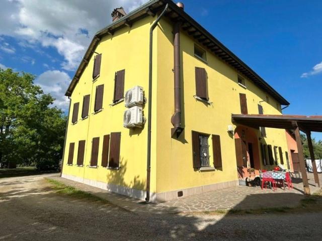 Villa bifamiliare in vendita a Campogalliano via fornace
