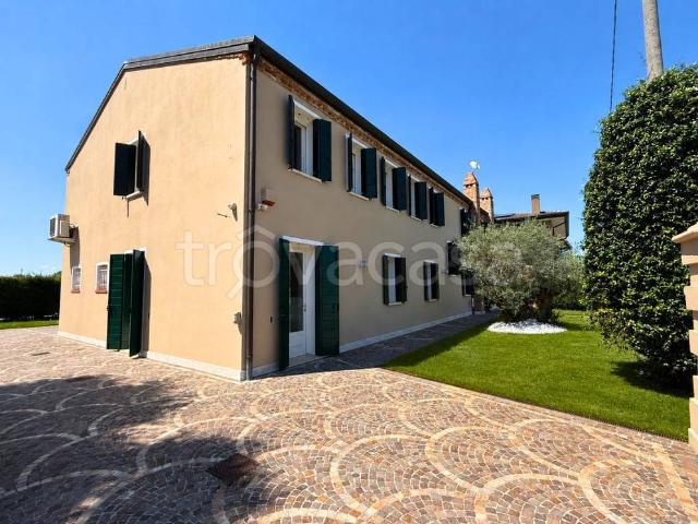 Villa bifamiliare in vendita a Camponogara via Fratelli Cervi, 48B