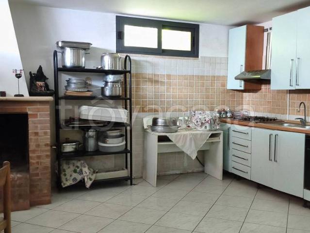 Villa bifamiliare in vendita a Capaccio Paestum via delle Ortensie, Laura