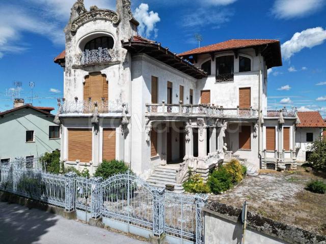 Villa bifamiliare in vendita a Caraglio via Dante Alighieri, 2