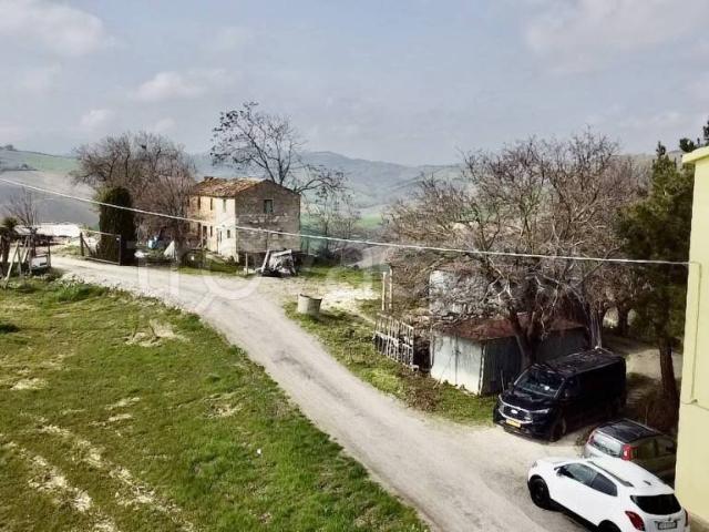 Villa bifamiliare in vendita a Carassai
