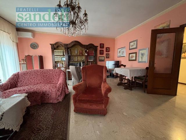 Villa bifamiliare in vendita a Caresanablot, Paesi