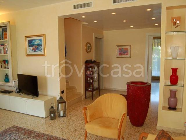 Villa bifamiliare in vendita a Carmignano di Brenta, Camazzole