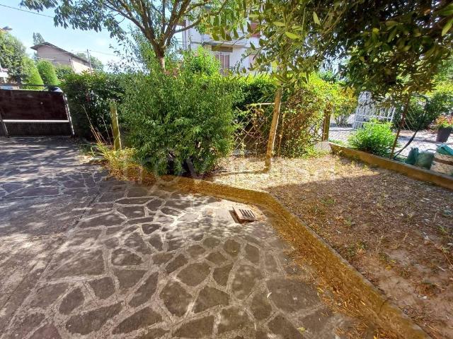 Villa bifamiliare in vendita a Carpi via Lucio Saltini, Fossoli San Marino