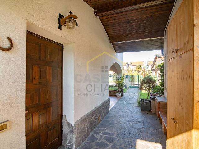Villa bifamiliare in vendita a Casarile