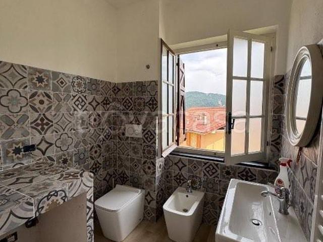 Villa bifamiliare in vendita a Casella via Salvega