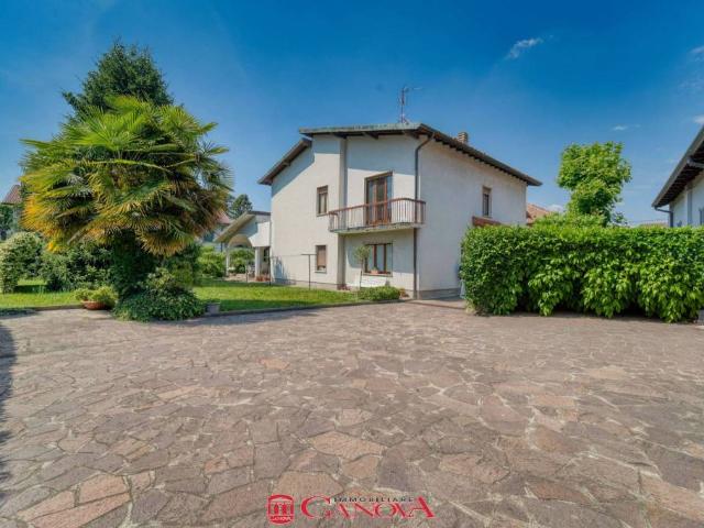 Villa bifamiliare in vendita a Cassina Rizzardi via Gaetano Donizetti, 26