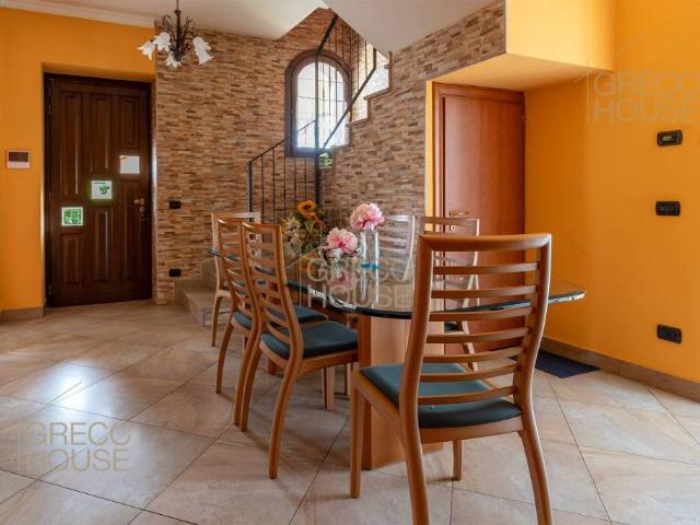 Villa bifamiliare in vendita a Castelletto sopra Ticino via Beati