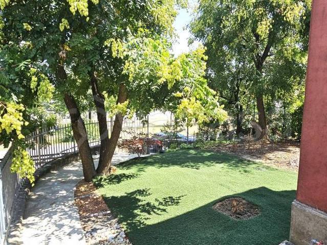 Villa bifamiliare in vendita a Castelvetro Piacentino