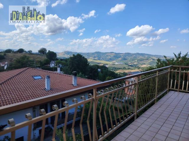 Villa Bifamiliare in vendita a Castignano
