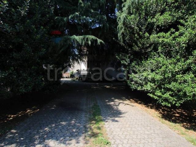 Villa bifamiliare in vendita a Ceriano Laghetto via I maggio, 64