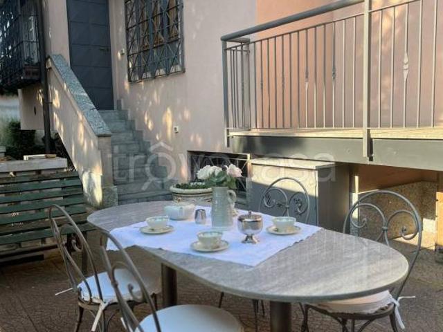 Villa bifamiliare in vendita a Cernusco sul Naviglio via Adua, 74