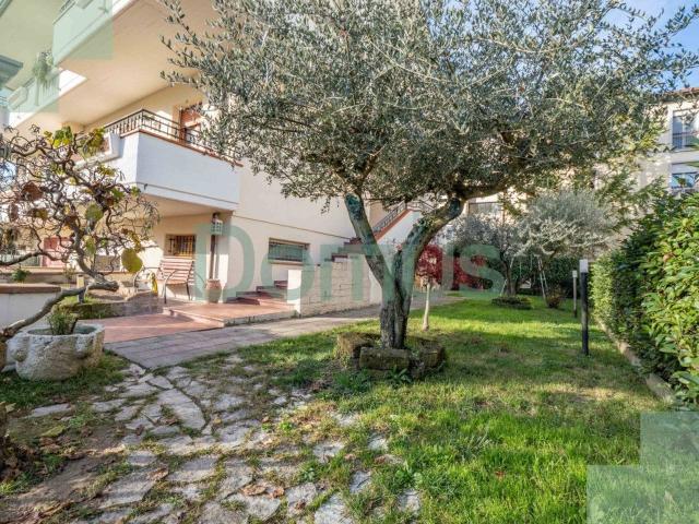 Villa bifamiliare in vendita a Cesena