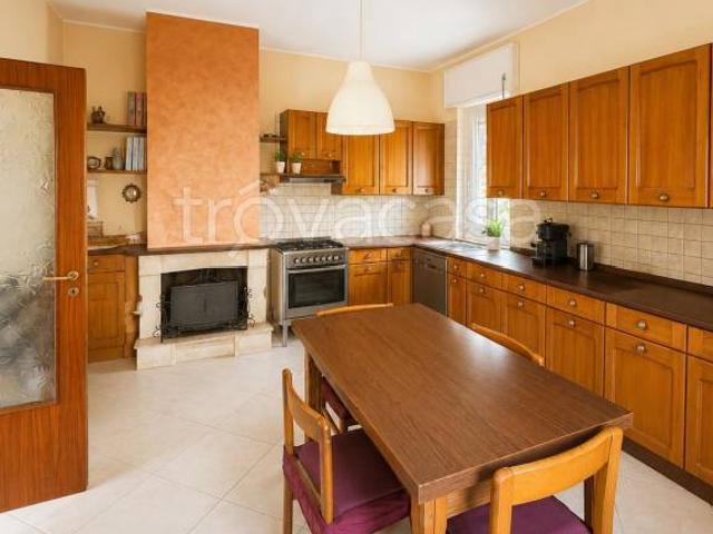 Villa bifamiliare in vendita a Chieti via Gorizia, 32, Chieti Scalo