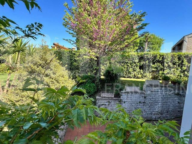 Villa bifamiliare in vendita a Civita Castellana