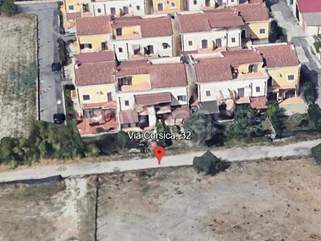 Villa bifamiliare in vendita a Crotone via Corsica 32