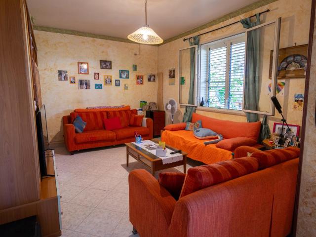 Villa bifamiliare in vendita a Altavilla Milicia