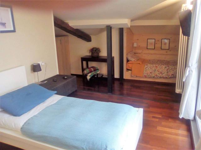 Villa bifamiliare in vendita a Alzate Brianza