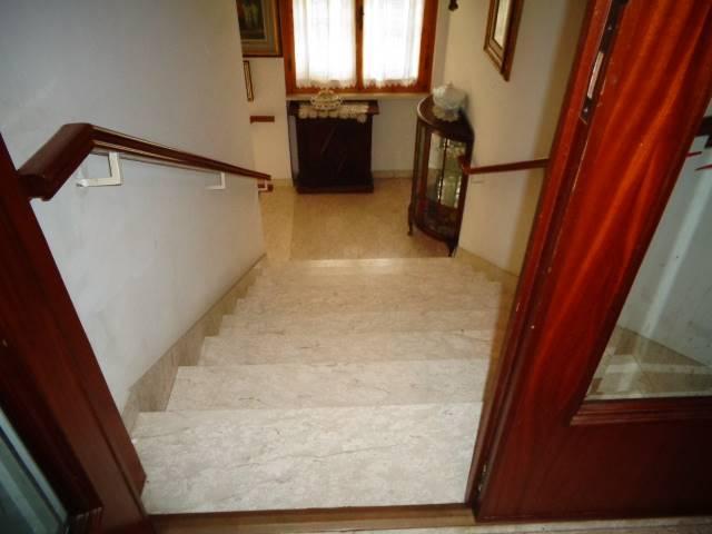 Villa bifamiliare in vendita a Arezzo