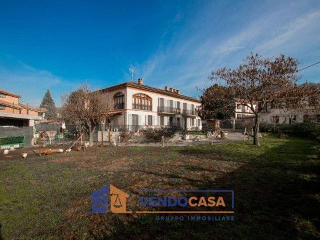 Villa bifamiliare in vendita a Castagnole Monferrato