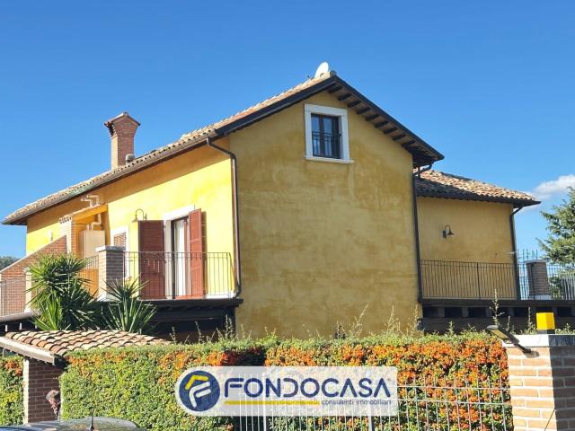 Villa bifamiliare in vendita a Ascoli Piceno, Palombare