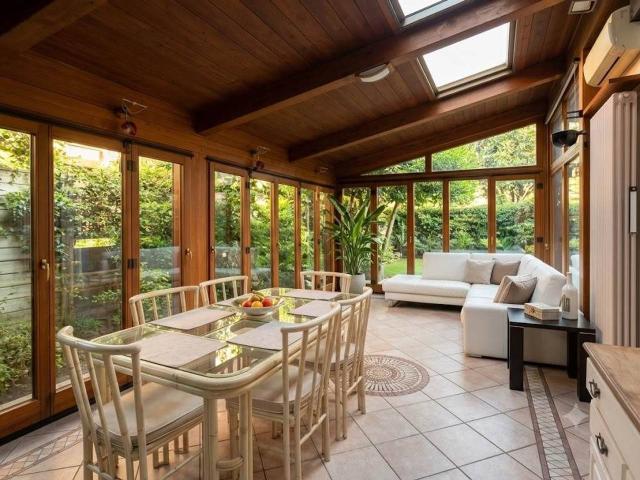 Villa bifamiliare in vendita a Bologna