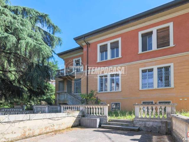 Villa bifamiliare in vendita a Bologna via Odofredo, Colli San Mamolo