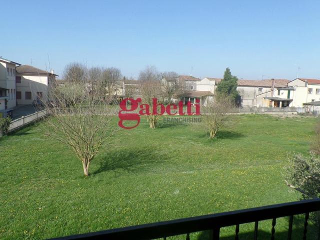 Villa bifamiliare in vendita a Bondeno
