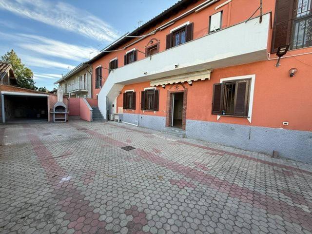 Villa bifamiliare in vendita a Borgo San Siro