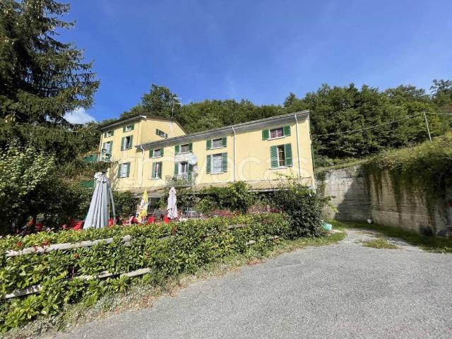 Villa bifamiliare in vendita a Bardi