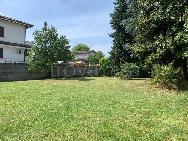 Villa bifamiliare in vendita a Bareggio