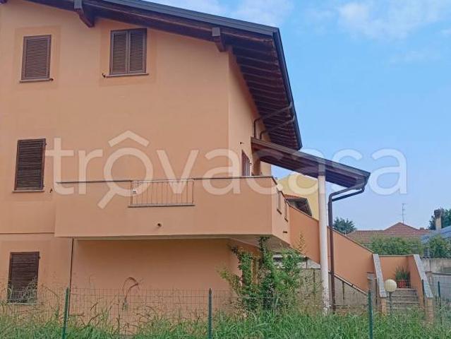 Villa bifamiliare in vendita a Bareggio