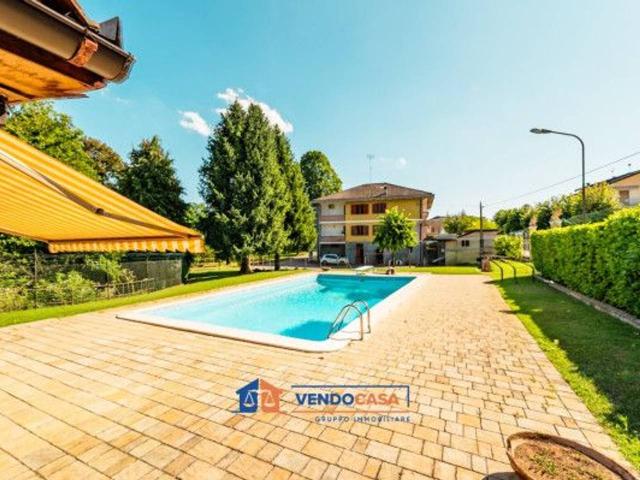 Villa bifamiliare in vendita a Bene Vagienna