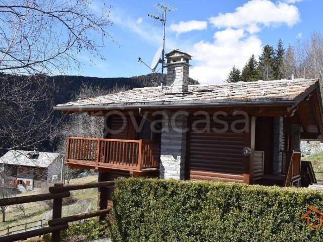 Villa bifamiliare in vendita a Brusson