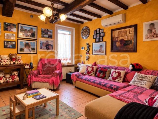 Villa bifamiliare in vendita a Gattatico via Don Giovanni Minzoni