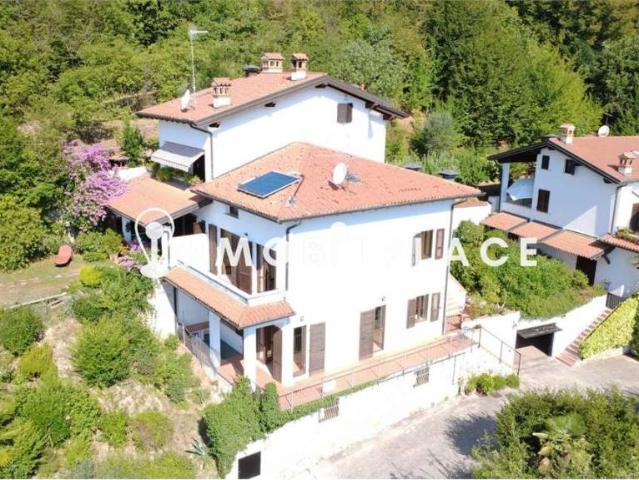 Villa bifamiliare in vendita a Gardone Riviera via delle Arche, 81