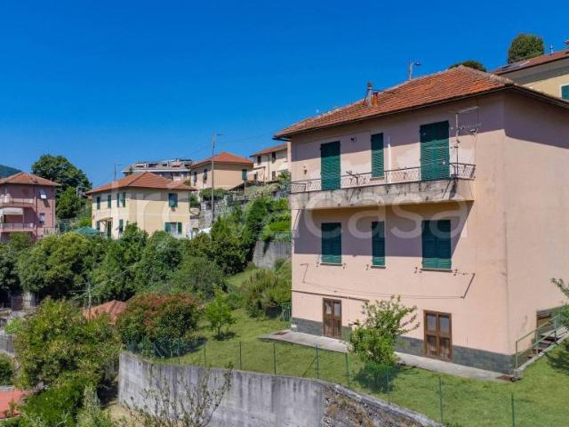 Villa bifamiliare in vendita a Genova via Giovanni Trossarelli, Struppa