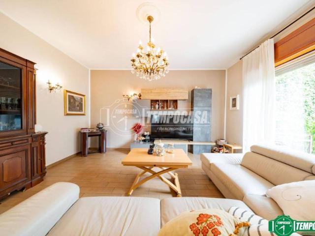 Villa bifamiliare in vendita a Gravellona Toce via Casa del Gallo 29, Granerolo