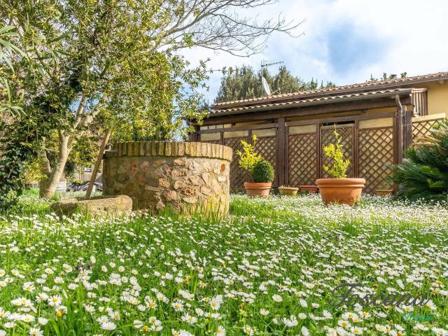 Villa bifamiliare in vendita a Grosseto